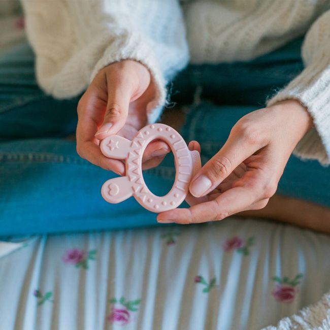 Set Hygge +0M (Chupete + Clip + Mordedor + Cajita) Rosa